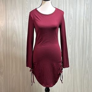 Absolutely ❤️ it long sleeve dress size medium